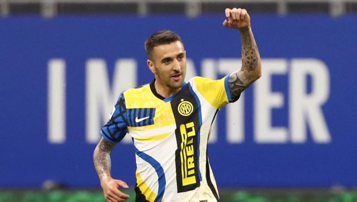 Gazzetta: “Il Napoli si è mosso su Vecino per gennaio. Andrà via un centrocampista” - immagine 1