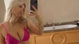 VIDEO, Wanda Nara tra intimo attillato e trasparenze: lady Icardi è sempre più esplosiva su Instagram