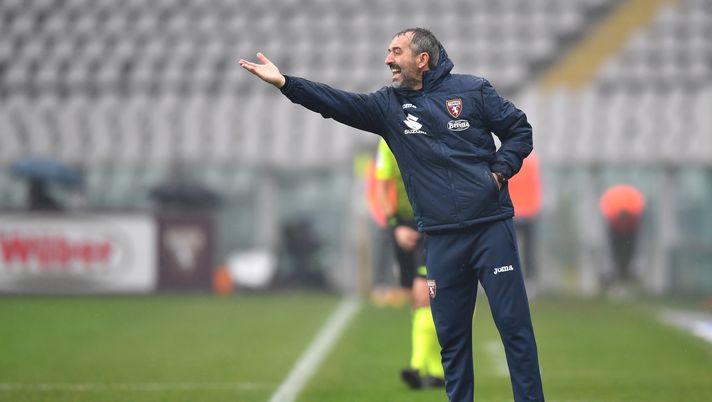TURIN, ITALY - DECEMBER 20: Marco Giampaolo, Head Coach of Torino FC gives their team instructions during the Serie A match between Torino FC and Bologna FC at Stadio Olimpico di Torino on December 20, 2020 in Turin, Italy. Sporting stadiums around Italy remain under strict restrictions due to the Coronavirus Pandemic as Government social distancing laws prohibit fans inside venues resulting in games being played behind closed doors. (Photo by Valerio Pennicino/Getty Images) TURIN, ITALY - DECEMBER 20: Marco Giampaolo, Head Coach of Torino FC gives their team instructions during the Serie A match between Torino FC and Bologna FC at Stadio Olimpico di Torino on December 20, 2020 in Turin, Italy. Sporting stadiums around Italy remain under strict restrictions due to the Coronavirus Pandemic as Government social distancing laws prohibit fans inside venues resulting in games being played behind closed doors. (Photo by Valerio Pennicino/Getty Images)