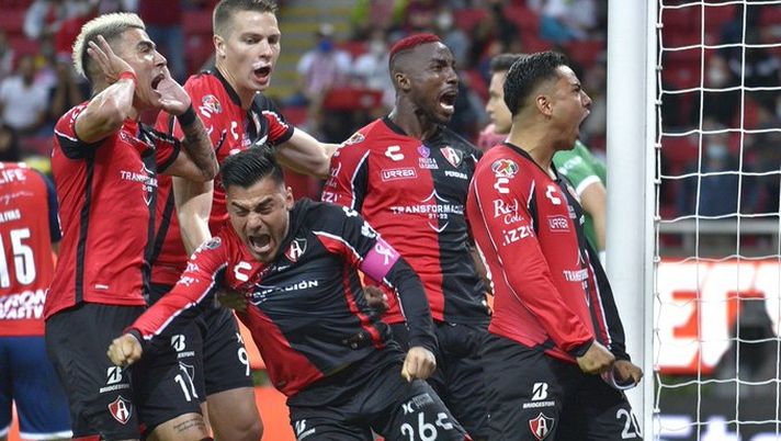 Derby di Guadalajara, il Chivas perde il derby in 9 e scatta l’insulto all’Atlas: “Figli della m….” Derby di Guadalajara, il Chivas perde il derby in 9 e scatta l’insulto all’Atlas: “Figli della m….” - immagine 1