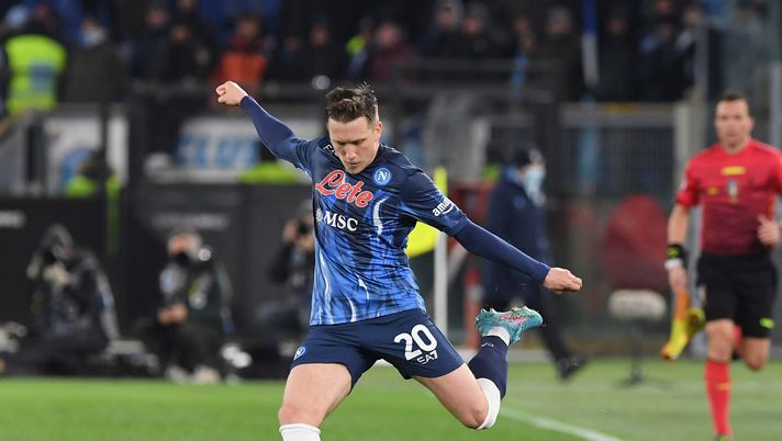 Zielinski, nella notte dell’Olimpico è lui la nota stonata del Napoli: rimandato! - immagine 1
