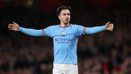 LONDON, ENGLAND - FEBRUARY 15: Jack Grealish of Manchester City in action during the Premier League match between Arsenal FC and Manchester City at Emirates Stadium on February 15, 2023 in London, England. (Photo by Julian Finney/Getty Images) Grealish talismano del Manchester City