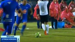 VIDEO / Figo stavolta è vittima: viene scherzato dall’avversario e ci resta male