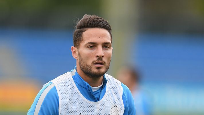 COMO, ITALY - MAY 04: Danilo D'Ambrosio of FC Internazionalein looks on during FC Internazionale training session at Suning Training Center at Appiano Gentile on May 04, 2017 in Como, Italy. (Photo by Claudio Villa - Inter/Inter via Getty Images) COMO, ITALY - MAY 04: Danilo D'Ambrosio of FC Internazionalein looks on during FC Internazionale training session at Suning Training Center at Appiano Gentile on May 04, 2017 in Como, Italy. (Photo by Claudio Villa - Inter/Inter via Getty Images)