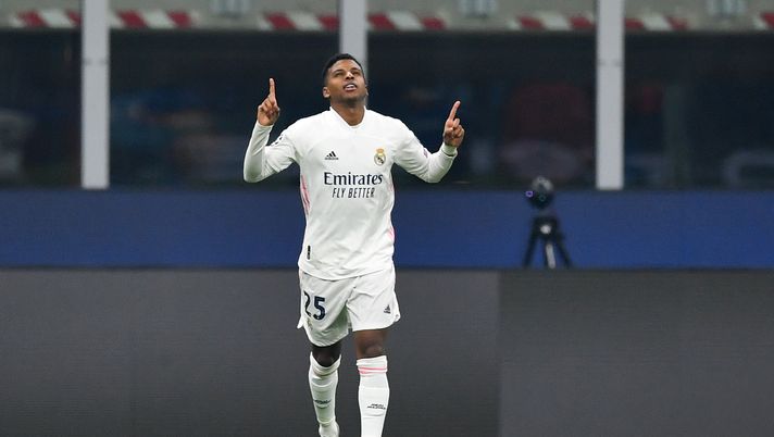 MILAN, ITALY - NOVEMBER 25: Rodrygo of Real Madrid celebrates after scoring their team's second goal during the UEFA Champions League Group B stage match between FC Internazionale and Real Madrid at Stadio Giuseppe Meazza on November 25, 2020 in Milan, Italy. Football Stadiums around Europe remain empty due to the Coronavirus Pandemic as Government social distancing laws prohibit fans inside venues resulting in fixtures being played behind closed doors. (Photo by Valerio Pennicino/Getty Images) Ancelotti, foglio di via ad Asensio per lanciare Rodrygo: “Giocherà molto di più, anche da titolare” - immagine 1
