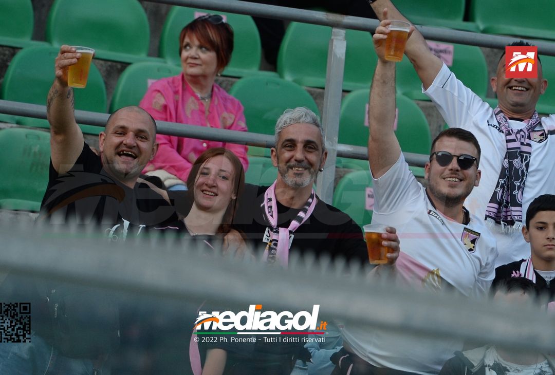 Fototifo, i tifosi allo stadio per Palermo-Virtus Entella 2-2 (gallery) - immagine 84