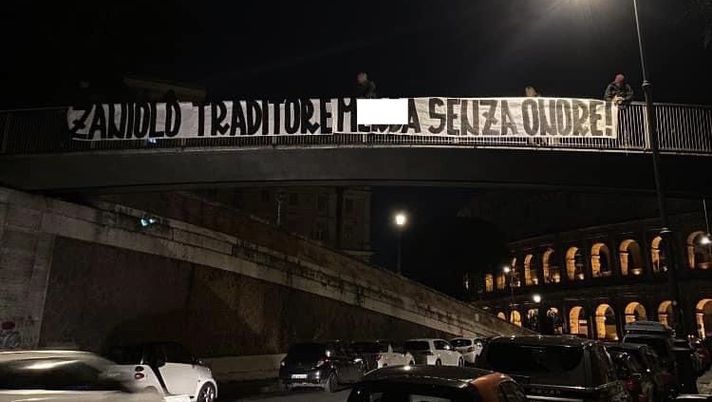 Zaniolo, striscione degli ultras nella notte: “Traditore senza onore” - immagine 1