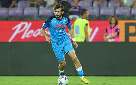 (Photo by Gabriele Maltinti/Getty Images) kvaratskhelia napoli