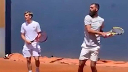 Saelemaekers cambia sport: allenamento a tennis con Paire | VIDEO
