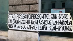 Roma, striscione sotto casa di De Rossi: “In bocca al lupo campione”