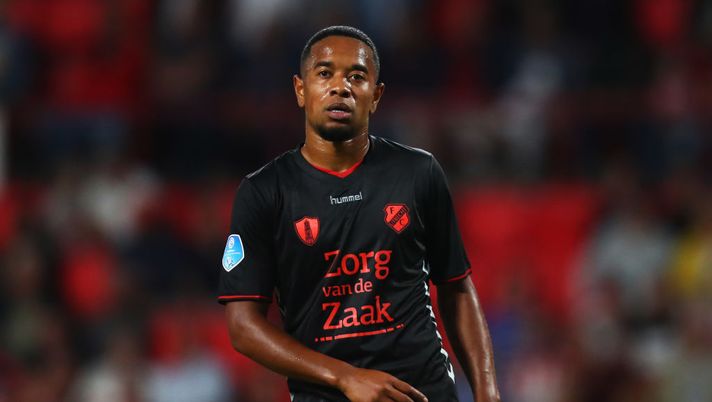 EINDHOVEN, NETHERLANDS - AUGUST 11: Urby Emanuelson of FC Utrecht looks on during the Eredivisie match between PSV and Utrecht at Philips Stadion on August 11, 2018 in Eindhoven, Netherlands. (Photo by Dean Mouhtaropoulos/Getty Images) EINDHOVEN, NETHERLANDS - AUGUST 11: Urby Emanuelson of FC Utrecht looks on during the Eredivisie match between PSV and Utrecht at Philips Stadion on August 11, 2018 in Eindhoven, Netherlands. (Photo by Dean Mouhtaropoulos/Getty Images)
