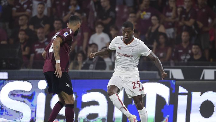 Fantacalcio Roma, pesantissima tegola: Wijnaldum rischia un lungo stop! Fantacalcio Roma, pesantissima tegola: Wijnaldum rischia un lungo stop! - immagine 1
