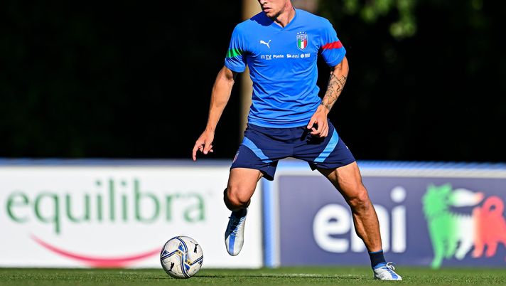 TIRRENIA, ITALY - MAY 31: Matteo Lovato of Italy is seen in action during an Italy U21 Training Session on May 31, 2022 in Tirrenia, Italy. (Photo by Simone Arveda/Getty Images) L’Atalanta guarda in Belgio, via libera per un difensore alla Fiorentina? - immagine 1