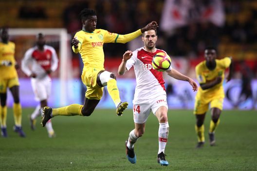 MONACO, MONACO - FEBRUARY 16: Edgar Ie of Nantes wins the ball in-front of Cesc Fabregas of Monaco during the Ligue 1 match between AS Monaco and FC Nantes at Stade Louis II on February 16, 2019 in Monaco, Monaco. (Photo by Alex Pantling/Getty Images) Balata: “In B, 61mila minuti giocati dagli U21. Dato che ci inorgoglisce e dovrebbe far riflettere…”- immagine 2