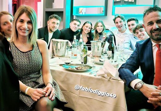 Roma, il capodanno dei giallorossi. Dybala: “Grazie ai tifosi, siete la mia forza”- immagine 3