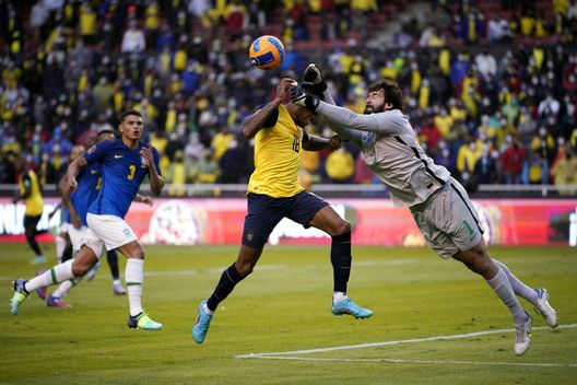 Alisson (Photo by Santiago Arcos-Pool/Getty Images) alisson