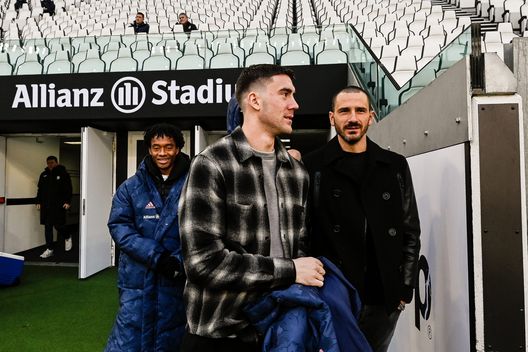 TURIN, ITALY - DECEMBER 22: Juan Cuadrado, Dusan Vlahovic, Leonardo Bonucci of Juventus during the friendly match betweeen Juventus and Rijeka at Allianz Stadium on December 22, 2022 in Turin, Italy. (Photo by Daniele Badolato - Juventus FC/Juventus FC via Getty Images) Vlahovic