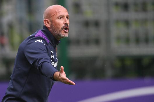 GERMOGLI PH: 19 LUGLIO 2021 MOENA TR RITIRO ESTIVO DELLA FIORENTINA CALCIO ALLENAMENTO MATTINA NELLA FOTO IL MISTER VINCENZO ITALIANO GERMOGLI PH: 19 LUGLIO 2021 MOENA TR RITIRO ESTIVO DELLA FIORENTINA CALCIO ALLENAMENTO MATTINA NELLA FOTO IL MISTER VINCENZO ITALIANO