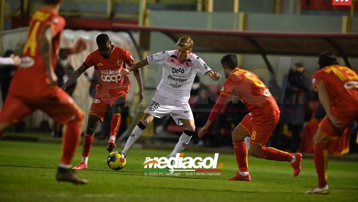 SONDAGGIO: Vota il MIGLIORE in campo di Catanzaro-Palermo 0-0  Palermo