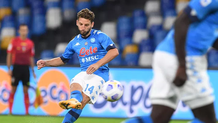 NAPLES, ITALY - NOVEMBER 01:  Dries Mertens of Napoli during the Serie A match between SSC Napoli and US Sassuolo at Stadio San Paolo on November 01, 2020 in Naples, Italy. (Photo by SSC NAPOLI/SSC NAPOLI via Getty Images)