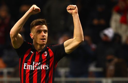 Krzysztof Piatek, attaccante polacco classe 1995 in forza al Milan. Krzysztof Piatek, attaccante polacco classe 1995 in forza al Milan.