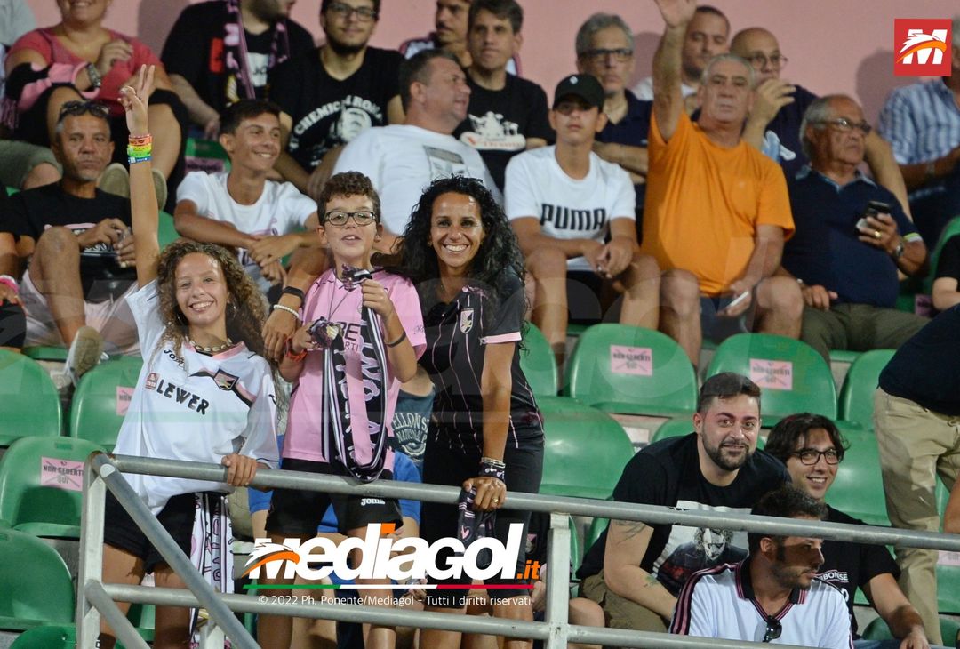 FOTOTIFO, Palermo-Ascoli 2-3: i tifosi allo stadio “Renzo Barbera” (Gallery) - immagine 34