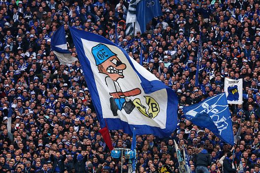 Scherzi da derby: a Dortmund tifano per lo…Schalke…!- immagine 2