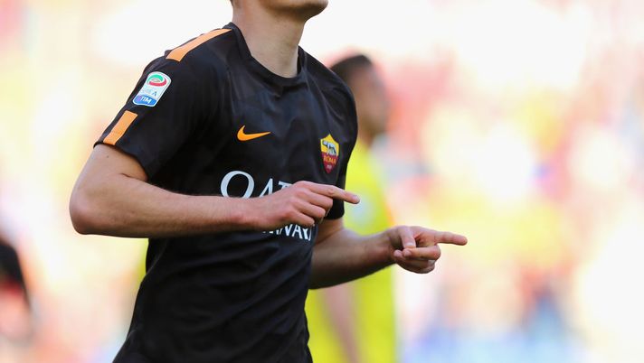 during the serie A match between AS Roma and AC Chievo Verona at Stadio Olimpico on April 28, 2018 in Rome, Italy. 