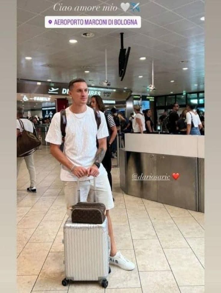 FOTO Palermo, Saric in viaggio verso la Sicilia: a breve il centrocampista in città- immagine 2