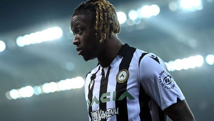 UDINE, ITALY - FEBRUARY 06: Brandon Soppy of Udinese Calcio looks on during the Serie A match between Udinese Calcio and Torino FC at Dacia Arena on February 06, 2022 in Udine, Italy. (Photo by Alessandro Sabattini/Getty Images) Soppy alle strette di mano: il sì a 9 milioni più bonus, visite già oggi in programma - immagine 1