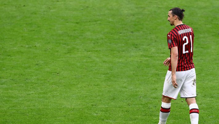 MILAN, ITALY - MARCH 08: Zlatan Ibrahimovic of AC Milan shows his dejection at the end of the Serie A match between AC Milan and Genoa CFC at Stadio Giuseppe Meazza on March 8, 2020 in Milan, Italy. (Photo by Marco Luzzani/Getty Images) MILAN, ITALY - MARCH 08: Zlatan Ibrahimovic of AC Milan shows his dejection at the end of the Serie A match between AC Milan and Genoa CFC at Stadio Giuseppe Meazza on March 8, 2020 in Milan, Italy. (Photo by Marco Luzzani/Getty Images)