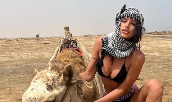 Foto: Instagram Antonella Fiordelisi, il bikini è invisibile: Costiera Amalfitana in delirio- immagine 2