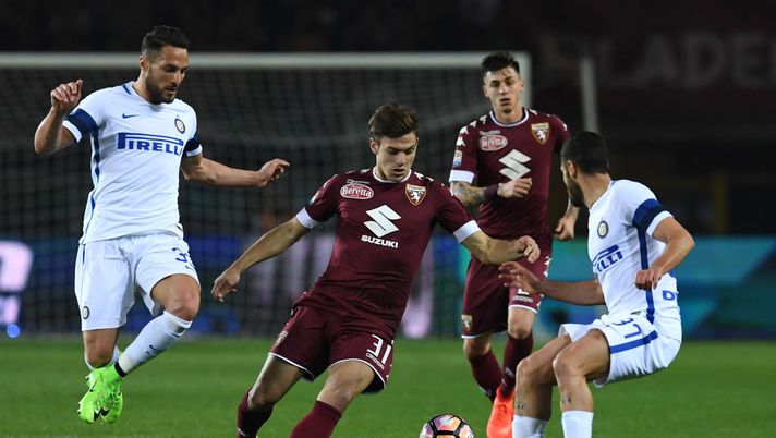 Lazio-Torino, la sfida dell’Olimpico è un rebus: l’Asl conferma la quarantena, ma il responso della Lega si fa attendere Lazio-Torino, la sfida dell’Olimpico è un rebus: l’Asl conferma la quarantena, ma il responso della Lega si fa attendere