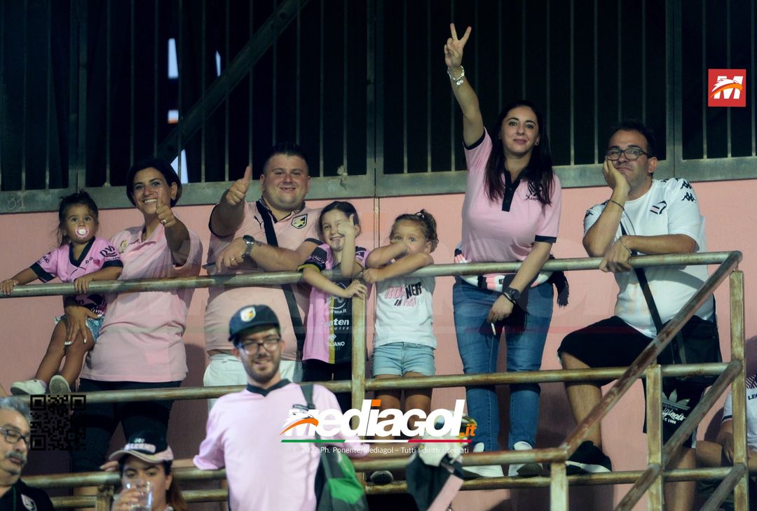 FOTOTIFO, Palermo-Perugia 2-0: i tifosi allo stadio Renzo Barbera (Gallery) - immagine 8
