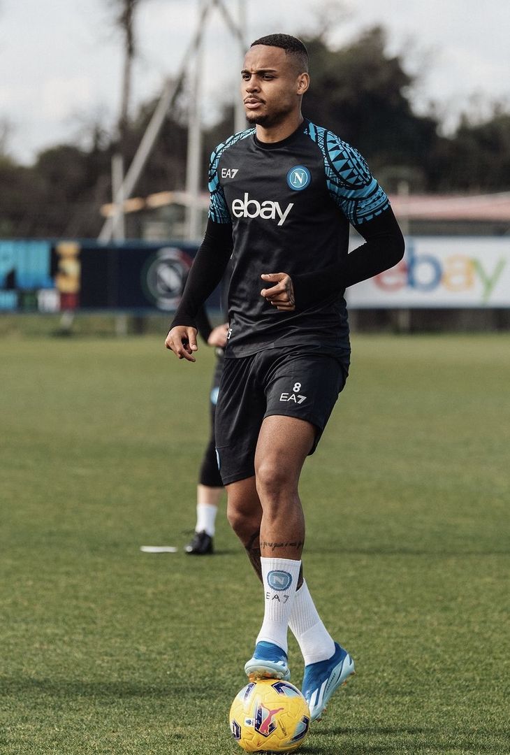 GALLERY Il Napoli si allena a Castel Volturno: la concentrazione degli azzurri - immagine 6