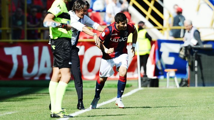 BOLOGNA, ITALY - SEPTEMBER 30: Riccardo Orsolini of Bologna FC celebrates after scoring his team's second goal during the Serie A match between Bologna FC and Udinese at Stadio Renato Dall'Ara on September 30, 2018 in Bologna, Italy.  (Photo by Mario Carlini / Iguana Press/Getty Images) 