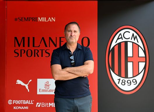 CAIRATE, ITALY - SEPTEMBER 04: Founder & Managing Partner at RedBird Capital Partners Gerry Cardinale poses for a photo after the AC Milan training session at Milanello on September 04, 2022 in Cairate, Italy. (Photo by Claudio Villa/AC Milan via Getty Images) Intanto a Milano si parla di nuovo stadio, ecco il progetto del Milan- immagine 2