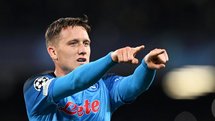 NAPLES, ITALY - MARCH 15: Piotr Zielinski of SSC Napoli celebrates after scoring the team's third goal during the UEFA Champions League round of 16 leg two match between SSC Napoli and Eintracht Frankfurt at Stadio Diego Armando Maradona on March 15, 2023 in Naples, Italy. (Photo by Francesco Pecoraro/Getty Images) Zielinski rinnovo