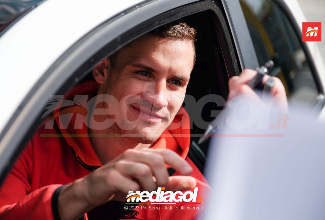 FOTO PALERMO, Orihuela e Saric: autografi e selfie con i tifosi rosanero  (Gallery) - immagine 20