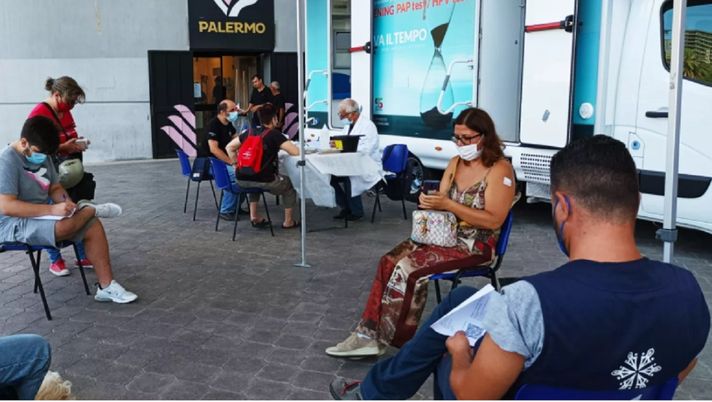 Palermo, vaccini e biglietti omaggio: 150 inoculazioni per il match di Coppa Italia 