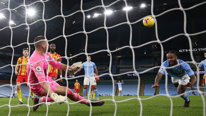 MANCHESTER, ENGLAND - DECEMBER 15: Sam Johnstone of West Bromwich Albion saves a headed shot from Raheem Sterling of Manchester City during the Premier League match between Manchester City and West Bromwich Albion at Etihad Stadium on December 15, 2020 in Manchester, England. The match will be played without fans, behind closed doors as a Covid-19 precaution (Photo by Clive Brunskill/Getty Images) MANCHESTER, ENGLAND - DECEMBER 15: Sam Johnstone of West Bromwich Albion saves a headed shot from Raheem Sterling of Manchester City during the Premier League match between Manchester City and West Bromwich Albion at Etihad Stadium on December 15, 2020 in Manchester, England. The match will be played without fans, behind closed doors as a Covid-19 precaution (Photo by Clive Brunskill/Getty Images)