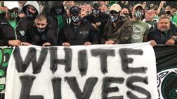 Derby di Budapest, i tifosi del Ferencvaros “girano” la frittata: il loro striscione è White Lives Matter…!