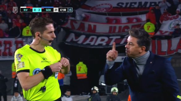 River Plate sconfitto: “Stro…”, l’insulto di Gallardo all’arbitro che lo espelle…- immagine 2