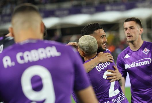 GERMOGLI PH: 17 APRILE 2023 FIRENZE STADIO ARTEMIO FRANCHI CAMPIONATO SERIE A FIORENTINA VS ATALANTA NELLA FOTO GONZALEZ DODO