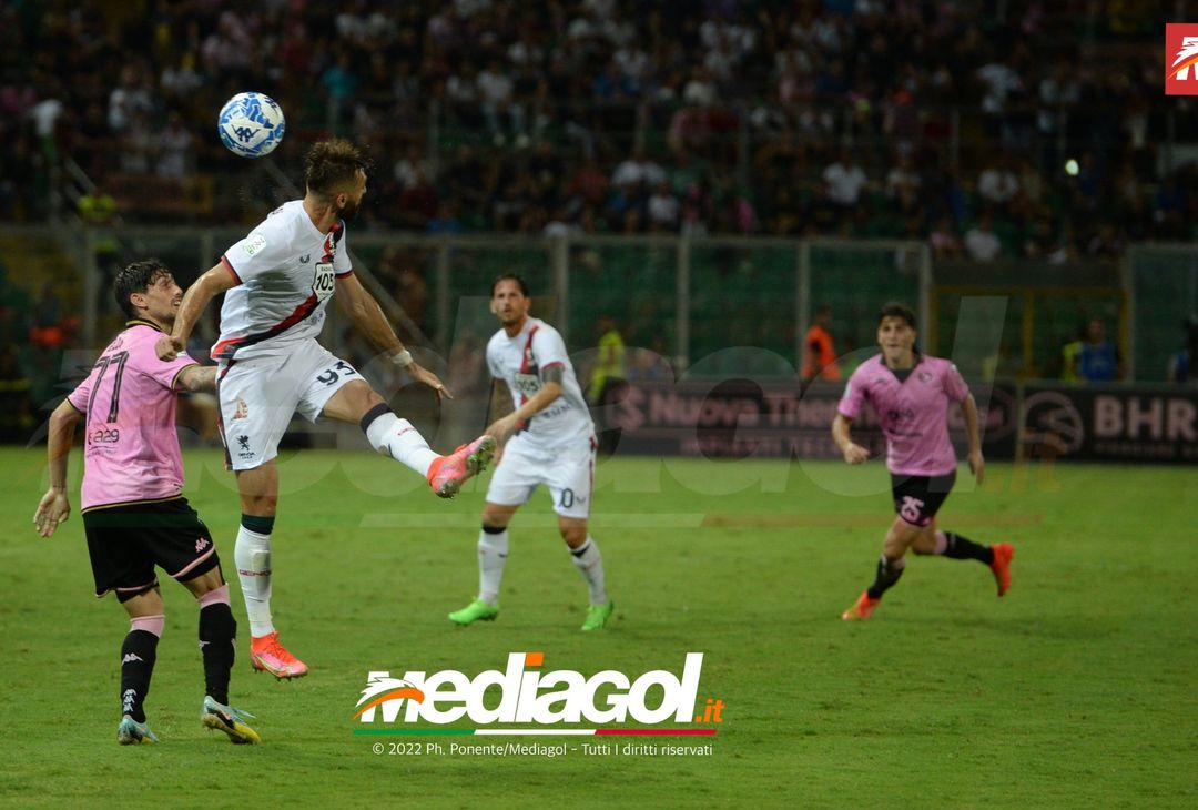 FOTO Palermo-Genoa 1-0: la gallery del big match della 5ª giornata di Serie B 2022-23 - immagine 34