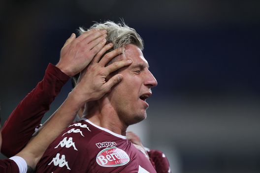  ROME, ITALY - MARCH 13: Maxi Lopez of FC Torino celebrates after scoring the team's first goal during the Serie A match between SS Lazio and FC Torino at Stadio Olimpico on March 13, 2017 in Rome, Italy. (Photo by Paolo Bruno/Getty Images) 