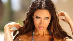 Pilar Rubio fa girare la testa a tutti: le immagini in bikini floreale sono hot