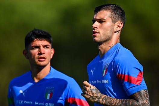 TIRRENIA, ITALY - MAY 31: Raoul Bellanova (L) and Pietro Pellegri of Italy are seen in action during an Italy U21 Training Session on May 31, 2022 in Tirrenia, Italy. (Photo by Simone Arveda/Getty Images) Nazionali, Pellegri verso la titolarità in Under 21: anche il Toro osserva- immagine 2
