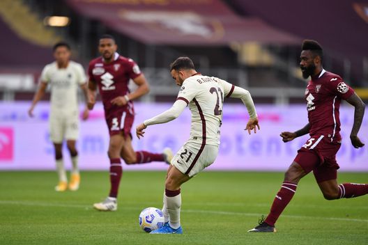 TURIN, ITALY - APRIL 18: Borja Mayoral of Roma scores their team's first goal during the Serie A match between Torino FC and AS Roma at Stadio Olimpico di Torino on April 18, 2021 in Turin, Italy. Sporting stadiums around Italy remain under strict restrictions due to the Coronavirus Pandemic as Government social distancing laws prohibit fans inside venues resulting in games being played behind closed doors. (Photo by Valerio Pennicino/Getty Images) TURIN, ITALY - APRIL 18: Borja Mayoral of Roma scores their team's first goal during the Serie A match between Torino FC and AS Roma at Stadio Olimpico di Torino on April 18, 2021 in Turin, Italy. Sporting stadiums around Italy remain under strict restrictions due to the Coronavirus Pandemic as Government social distancing laws prohibit fans inside venues resulting in games being played behind closed doors. (Photo by Valerio Pennicino/Getty Images)