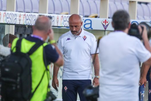 GERMOGLI PH: 7 AGOSTO 2021 FIRENZE STADIO ARTEMIO FRANCHI PARTITA AMICHEVOLE FIORENTINA VS ESPANYOL NELLA FOTO MISTER VINCENZO ITALIANO GERMOGLI PH: 7 AGOSTO 2021 FIRENZE STADIO ARTEMIO FRANCHI PARTITA AMICHEVOLE FIORENTINA VS ESPANYOL NELLA FOTO MISTER VINCENZO ITALIANO